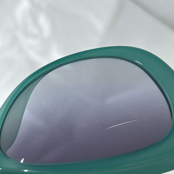 Preloved Authentic Dolce & Gabbana 8083 Turquoise/Gray Gradient Sunglass… - Picture 13 of 17